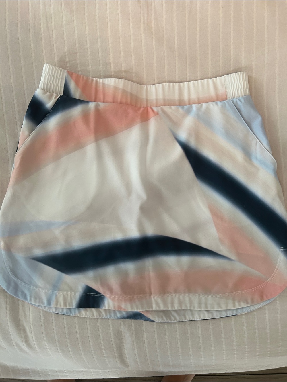 CALIA by Carrie Underwood Abstract Watercolor Mini Skort in White, Pink & Navy